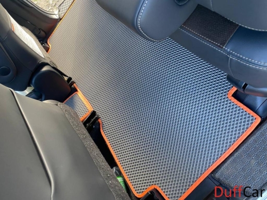 Автомобильные коврики Toyota Sienta правый руль  (2015 - 2018)